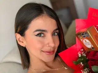 Streamate Best live sex cam show of MacarenaEscobar27