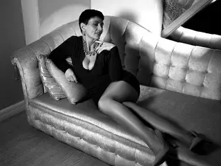Streamate Nude Webcam of JuliaWinslet