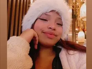 Streamate Sex Cam of CharlotAura