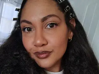 Streamate Free Live Porn of BigBrownTittyMILF