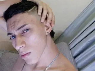 Streamate Free Porn Cam of ander_bigcock22