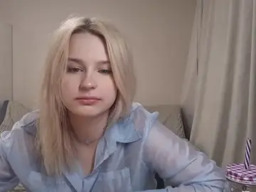 Stripchat Adult Webcam of BloomMoon