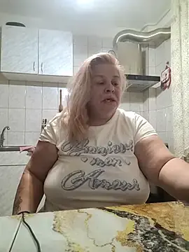 Stripchat Free Live Porn of AriannaMilf