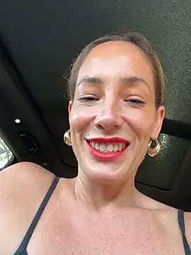 Stripchat Live Sex Cam of SweetAlegra_
