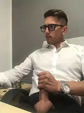 Stripchat Watch Live Sex Cams of masterboss_