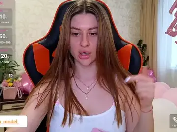 Stripchat Free Live Porn of Elishka_
