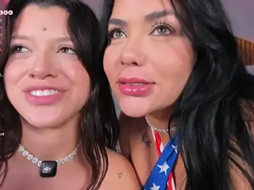 Stripchat Free Porn Cam of emperatriz_reyes