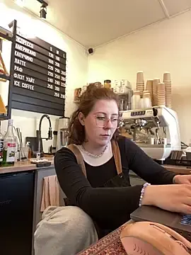 Stripchat Free Porn Cam of cinnabon_