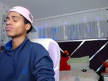 Stripchat Sex Chat of Santy_bigcock_01
