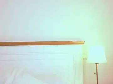 Stripchat Live Sex Cam of AdelineKing