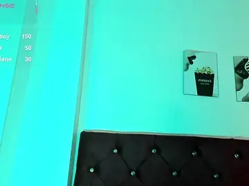 Stripchat Sex Cam of VALE_BUNNY07