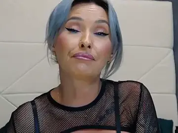 Stripchat Nude Webcam of IssaSmith