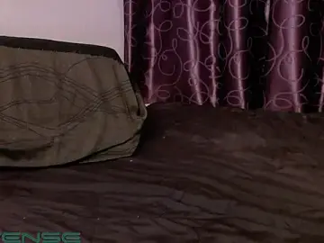 Stripchat Live Sex Cam of kiabigdiick