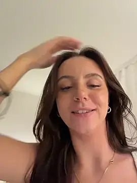 Stripchat Adult Webcam of Cherry-Bean
