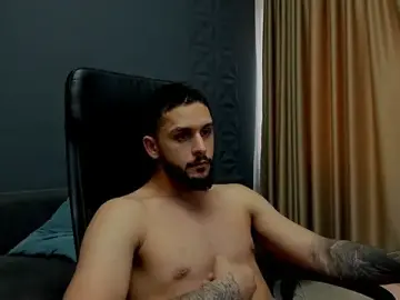 Stripchat Sex Chat of TroyWadee