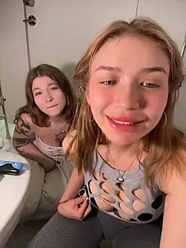 Stripchat Best Webcam of FlashTitsRoyal