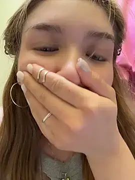 Stripchat Sex Cam of FlashTitsRoyal