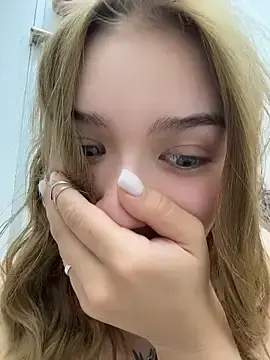 Stripchat Sex Cam of FlashTitsRoyal