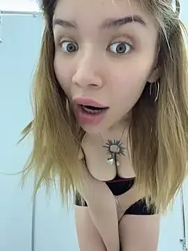 Stripchat Adult Webcams of FlashTitsRoyal