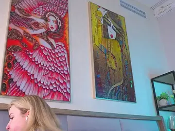 Stripchat Sex Cam of LiliBanger