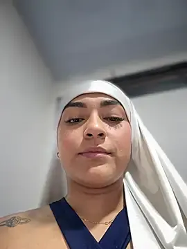 Stripchat Free Live Porn of lalilamassu1