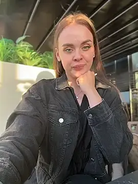 Stripchat Sex Cam of KristiRich