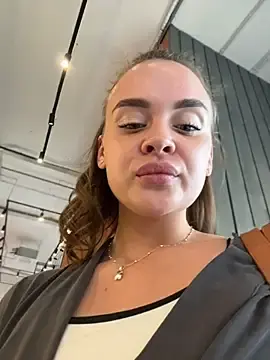 Stripchat Sex Cam of KristiRich
