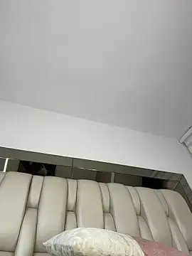 Stripchat Live Sex of ALISSON_FOXXX1