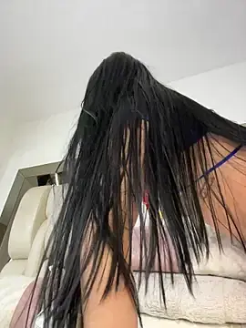 Stripchat Free Porn Cam of ALISSON_FOXXX1