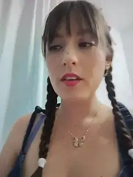 Stripchat Sex Cam of Belly_Rosse