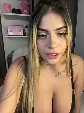 Stripchat Best Webcam of MiaWhitePink_