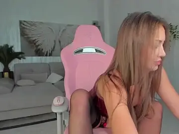 Stripchat Free Porn Cam of TiffanyHouston_
