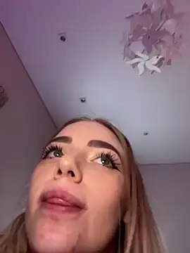 Stripchat Sex Cam of HugeBoobsAlice