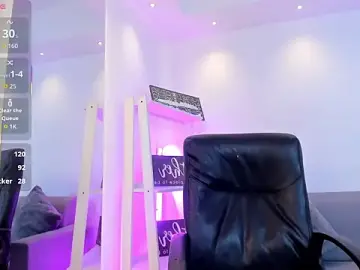 Stripchat Free Porn Cam of martina_mancini