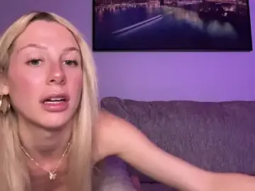 Stripchat Adult Webcam of chelseapaigee