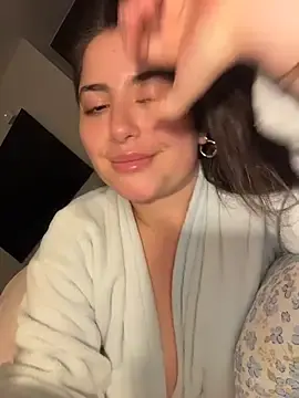 Stripchat Free Porn Cam of sukhakunis1