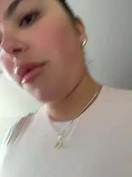 Stripchat Watch Live Sex Cams of sukhakunis1