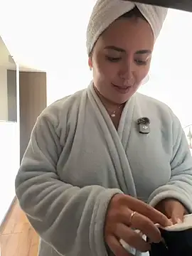 Stripchat Live Sex Cam of sukhakunis1