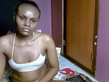 Stripchat Live Sex of Queen_petite_
