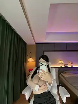 Stripchat Free Porn Cam of AYW-21