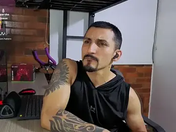 Stripchat Free Porn Cam of Marck_Muscle