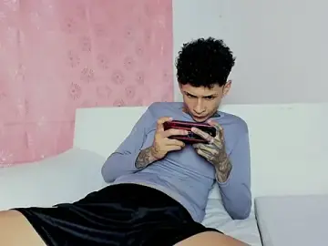 Stripchat Live Sex Cam of self_love46