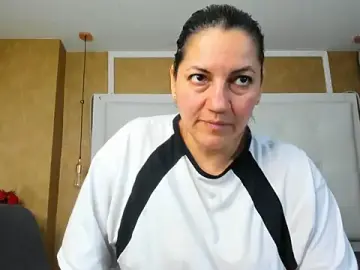 Stripchat Live Sex Cam of Heidy_milf