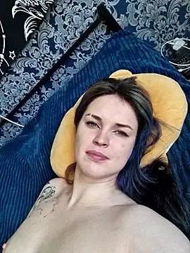 Stripchat Live Sex of LazyTanukii