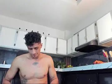 Stripchat Free Porn Cam of ostbot_