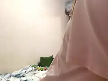 Stripchat Free Live Porn of HebrewRiding