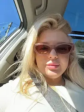 Stripchat Adult Webcam of OdriOlsens
