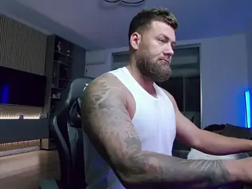 Stripchat Live Sex Cam of UbbeViking