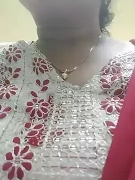 Stripchat Sex Cam of Monika_telugu_queen
