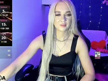 Stripchat Live Sex of CrystalGirl99